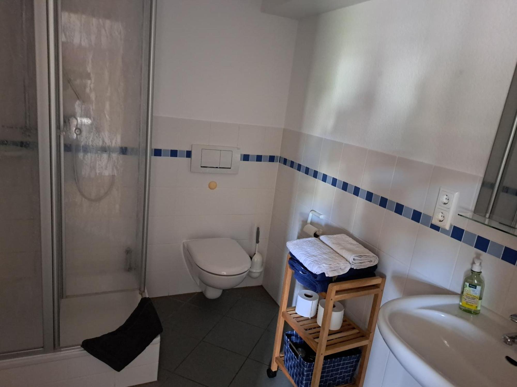 Hotel Wollroeder Krug Guxhagen Esterno foto